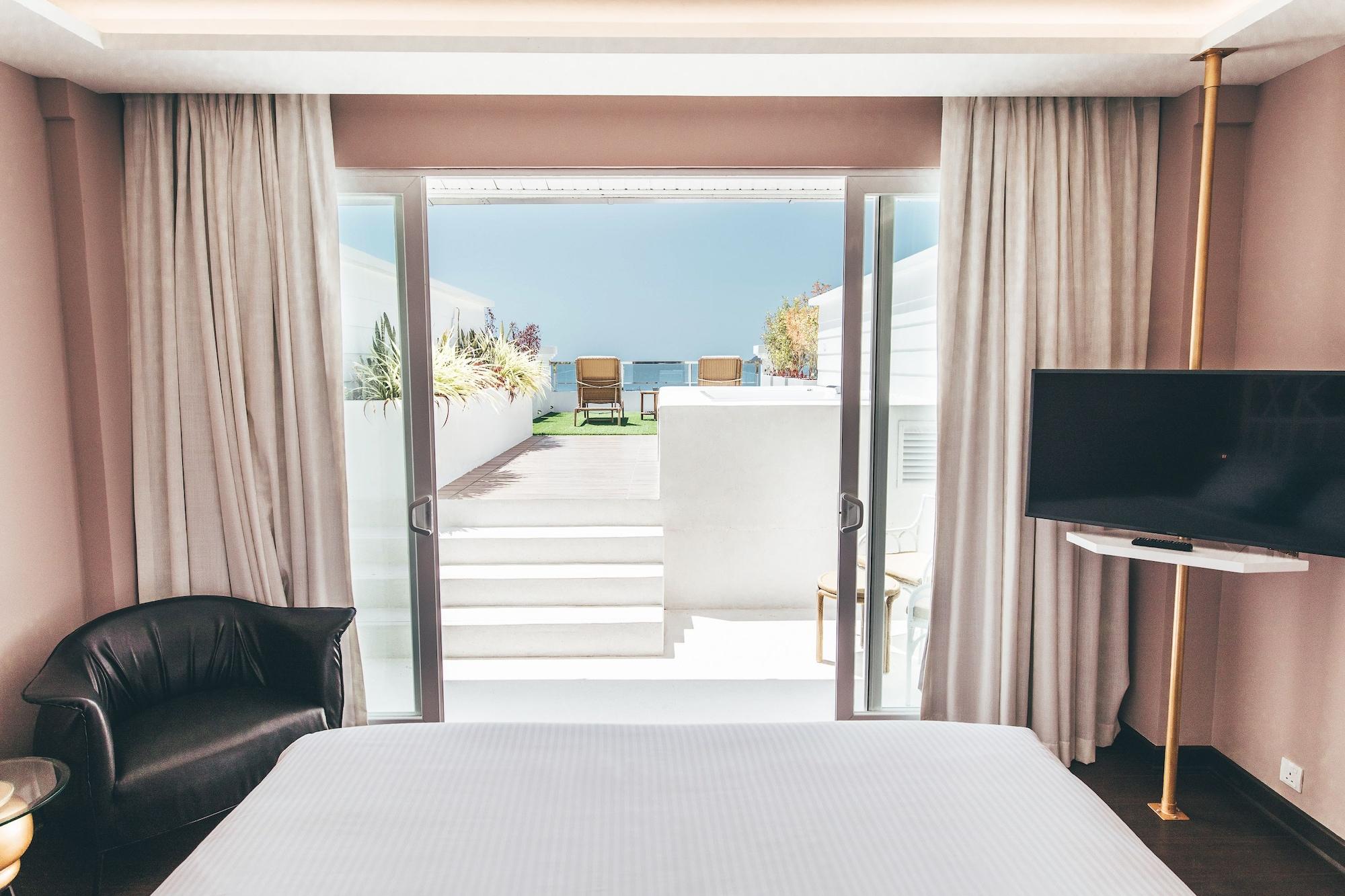 Dash Resort Langkawi Pantai Cenang  Εξωτερικό φωτογραφία